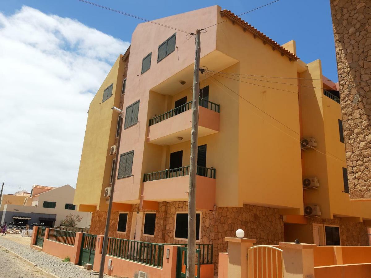 Aparthotel Ponta Preta Santa Maria Esterno foto
